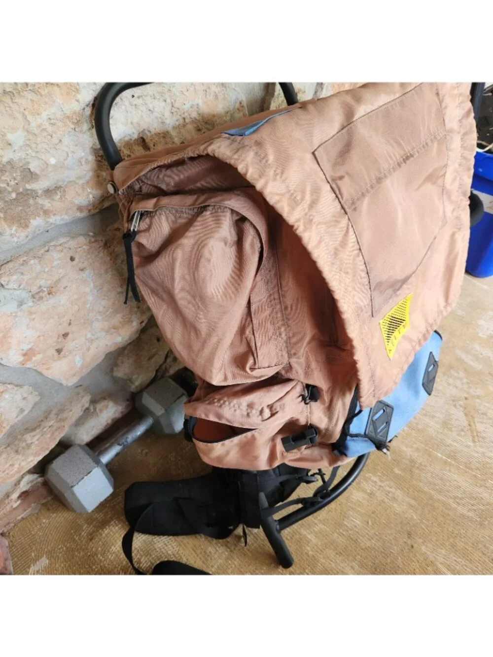 Vintage Kelty External Frame Backpack in Good Condition Beige Large Size